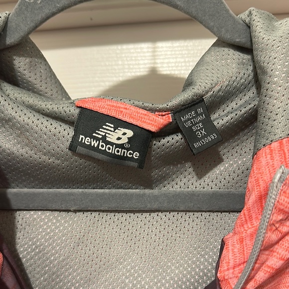 New Balance Red and Black windbreaker with Hood - Picture 2 of 4